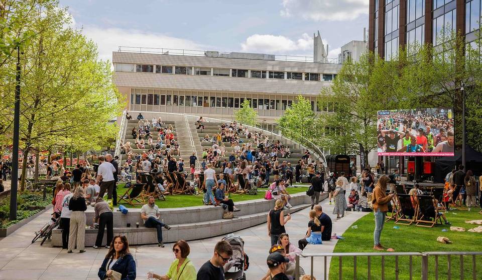This huge, free Manchester Marathon fan zone is set to welcome supporters and runners alike this weekend, with massive screens, food and drink &amp; exclusive offers – here’s what you need to know