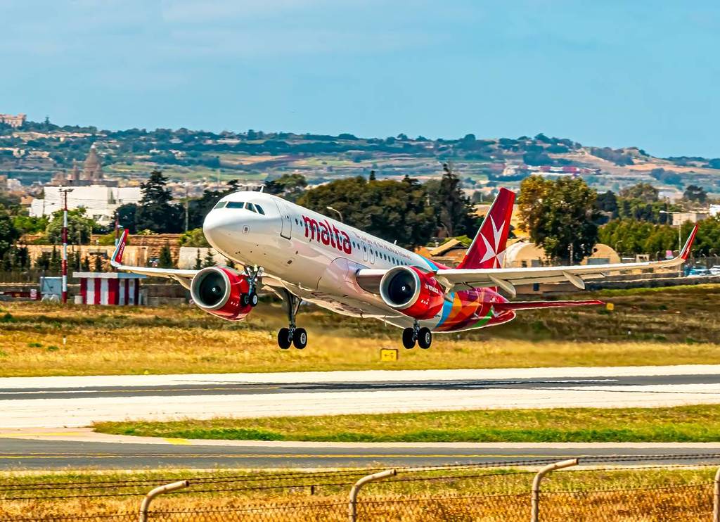luqa malta plane flights cheapest manchester april