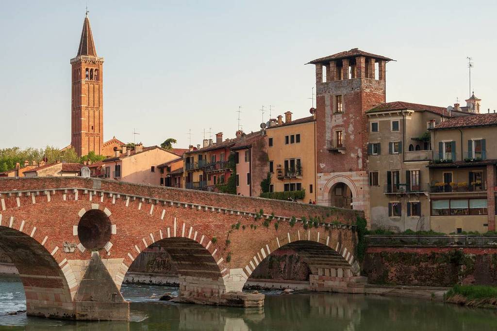 verona italy cheapest flights manchester april