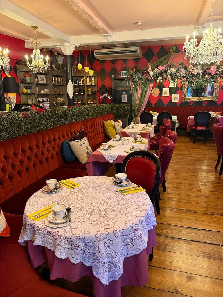 inside richmond tea rooms