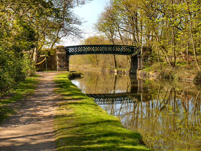Leeds and Liverpool Canal Bridge #60, Haigh Park Bridge
