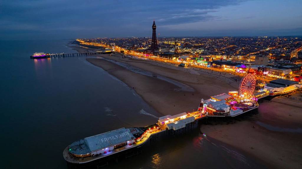 blackpool seafront promenade nighttime