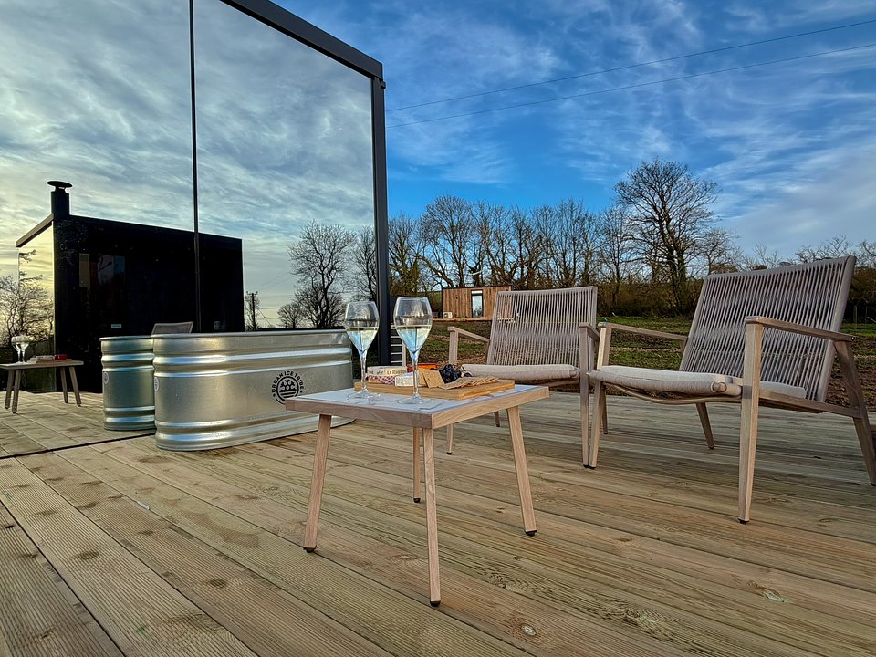 ÖÖD at Nook & Key Escapes exterior wine cold plunge
