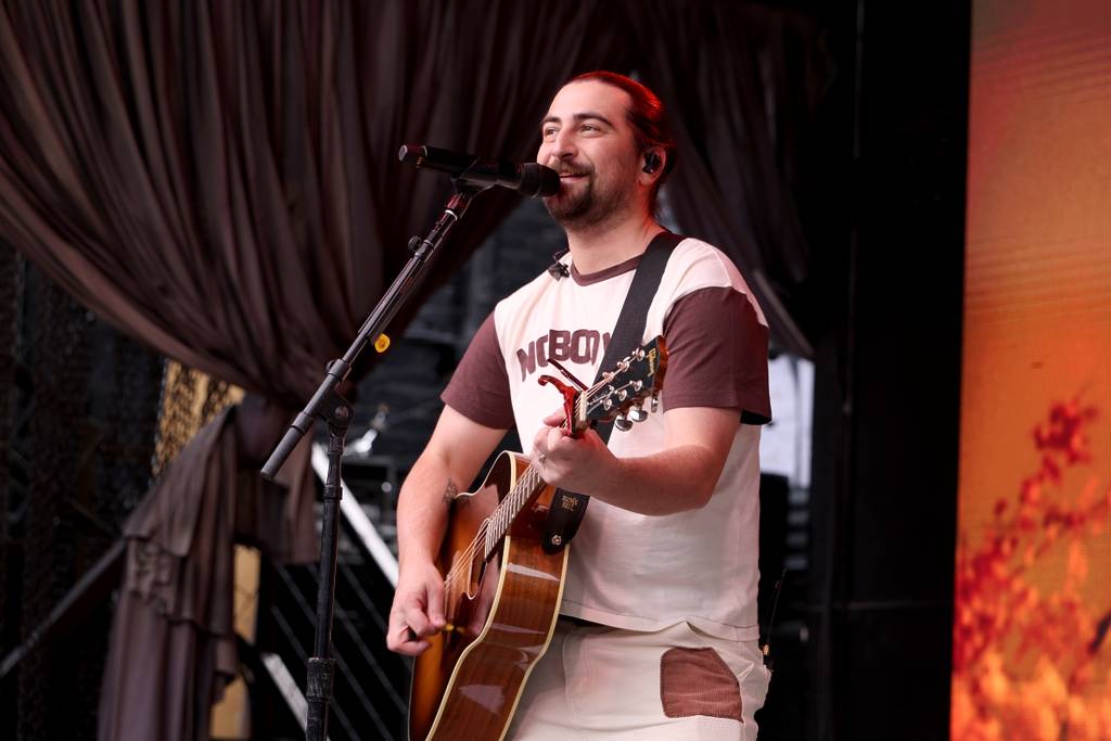 Noah Kahan has just announced a pair of massive Manchester shows as part of ‘The Great Divide’ tour – here’s when tickets go on sale