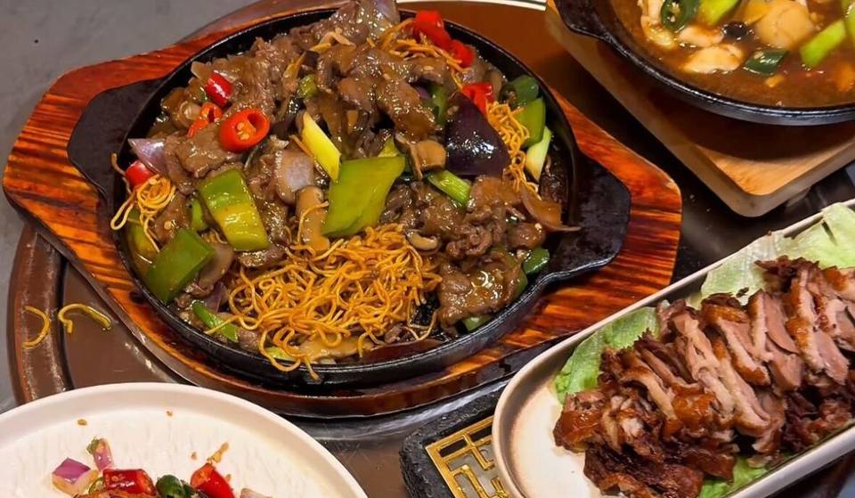 The secret Chinese restaurant hidden inside a Manchester casino – featuring a DIY sauce station and theatrical “smoking” dishes