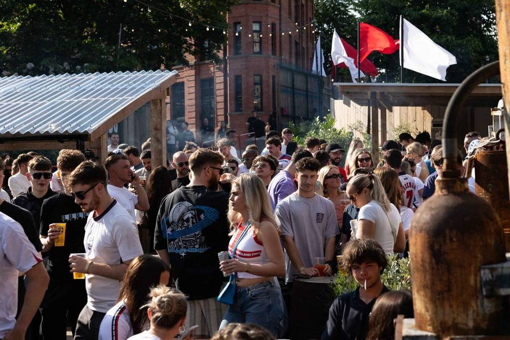 diecast world cup nights crowd outside