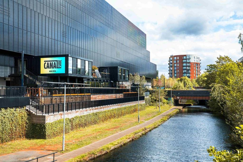 co-op live canalside bar