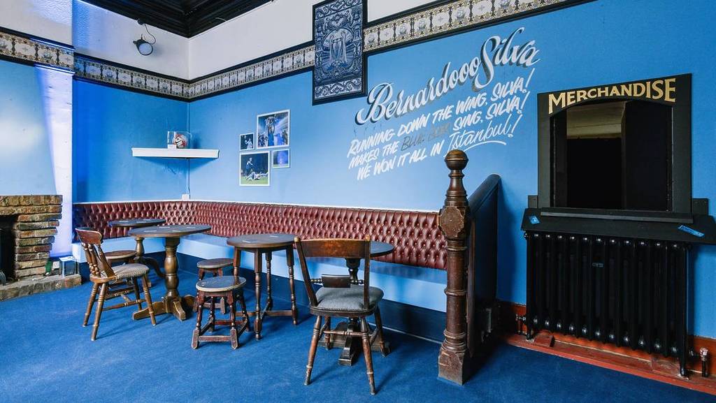 inside THE stones and silva pub