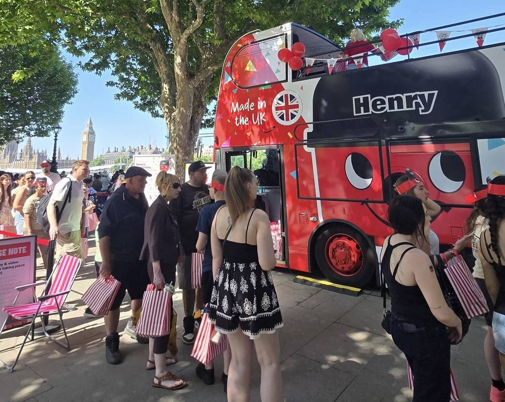 henry bus parked up in london