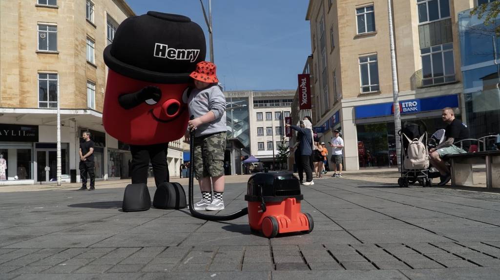 henry mascot in liverpool