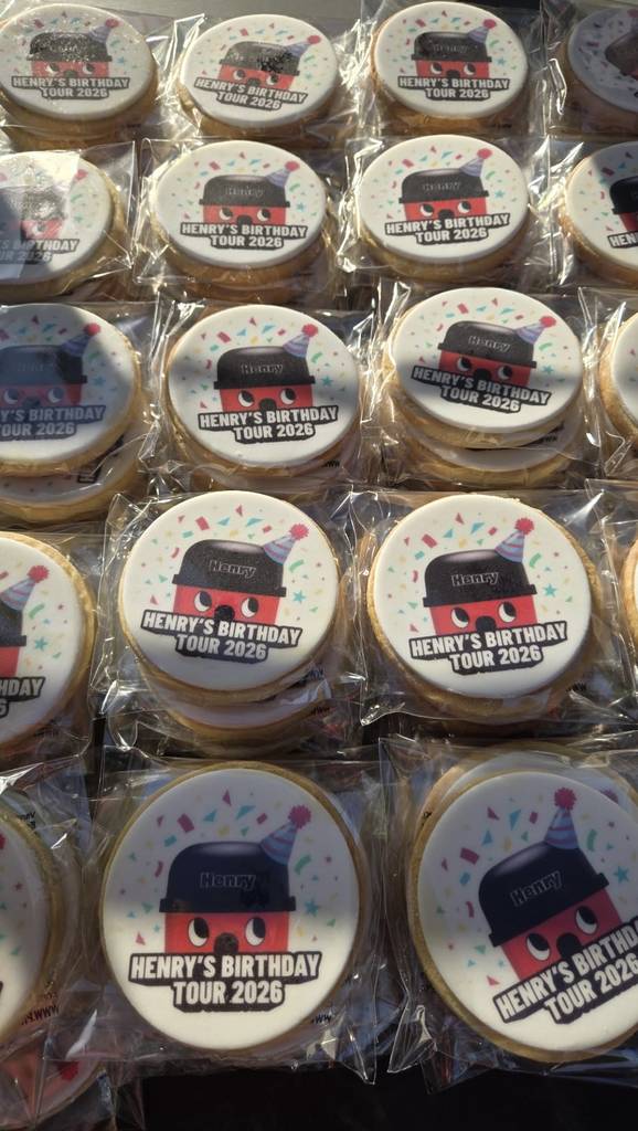 henry birthday biscuits