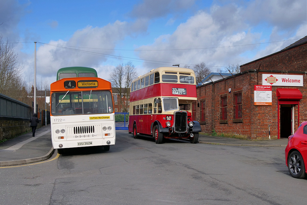 vintage buses for queens road garage open day
