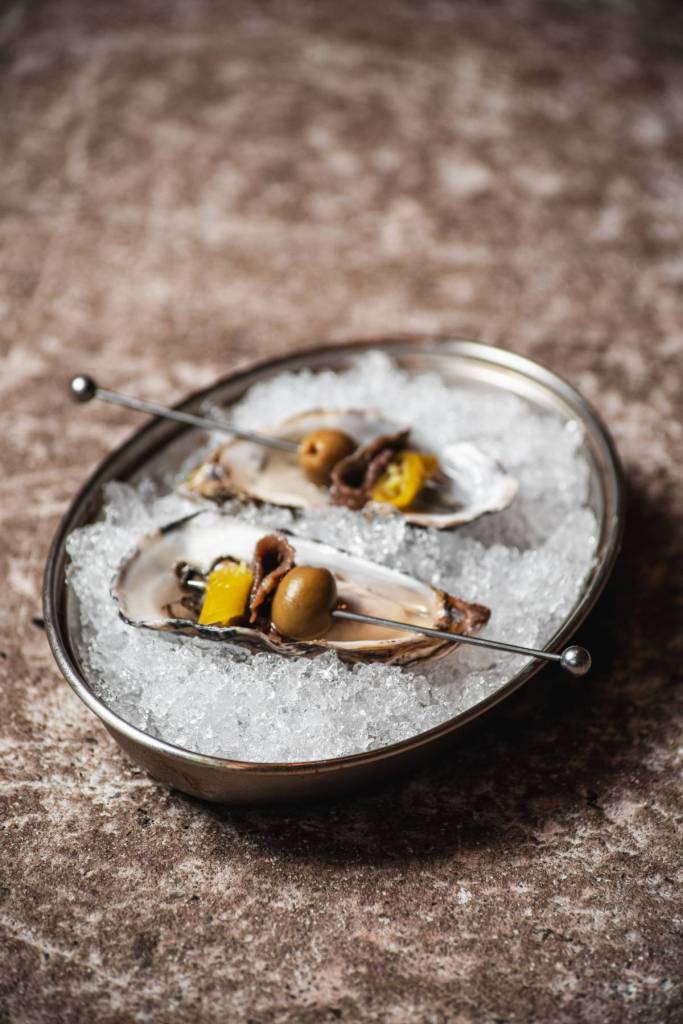 gilda oyster on ice