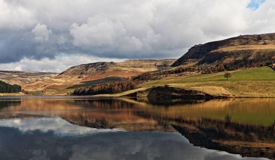 These are the best autumnal walks less than one hour from Manchester – with hills, reservoirs &amp; stunning scenery
