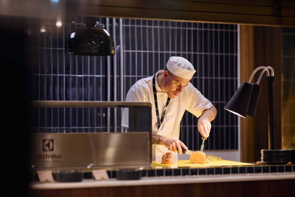 The Executive - Live Cooking & Carvery
