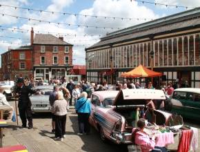 A historic Greater Manchester market hall is transforming into an all-out vintage spectacular this weekend, complete with free retro bus rides, swing music &amp; plenty of stalls to browse