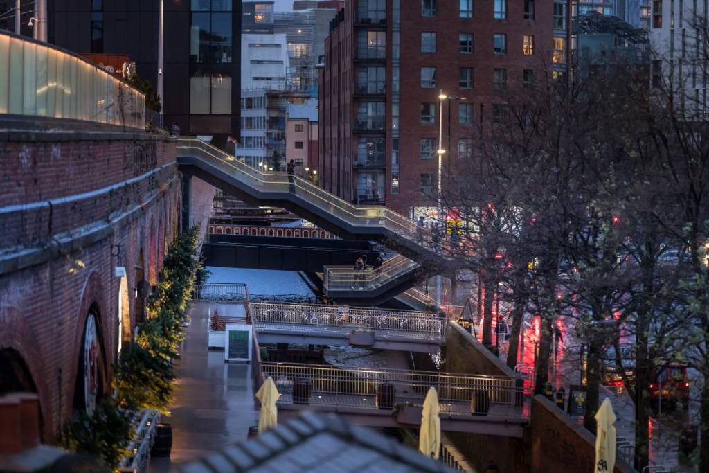 deansgate locks night closing