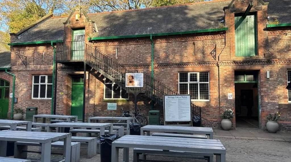 cafe walton hall gardens