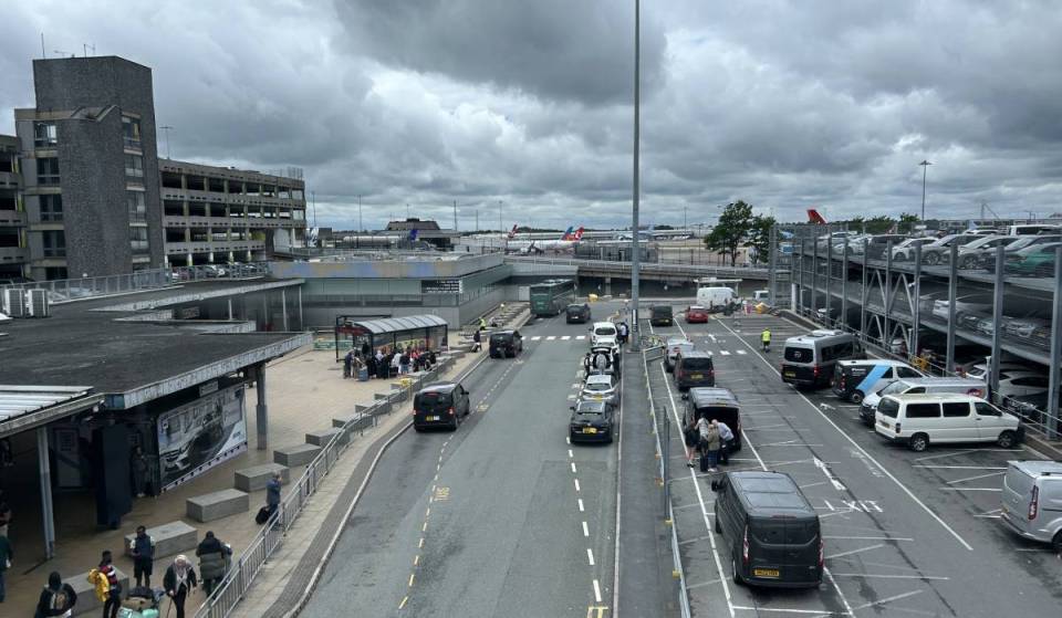 Manchester Airport drop-offs now cost £5.50 for five minutes, but drivers can dodge the fee and £100 fines by using a free 60-minute JetParks zone