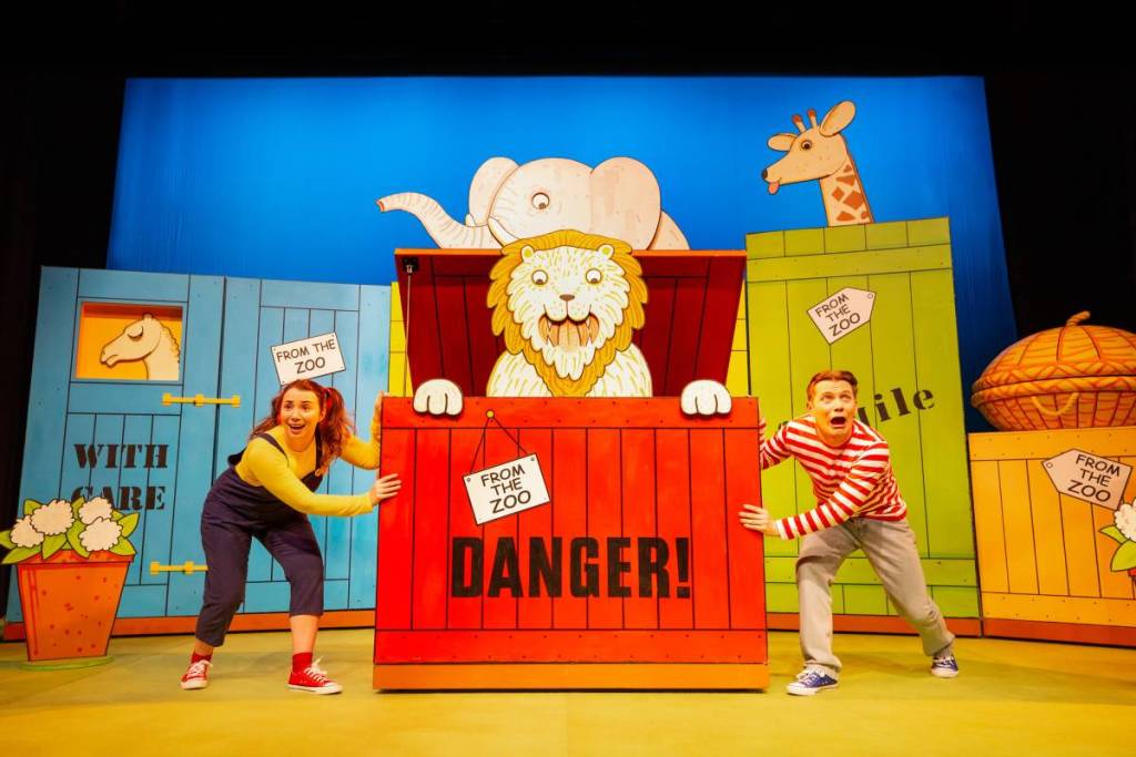 dear zoo show at the lowry