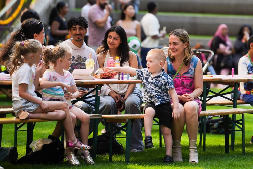 circle square manchester summer in the city picnic