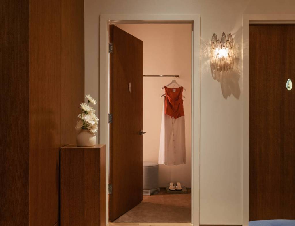 reformation manchester changing rooms