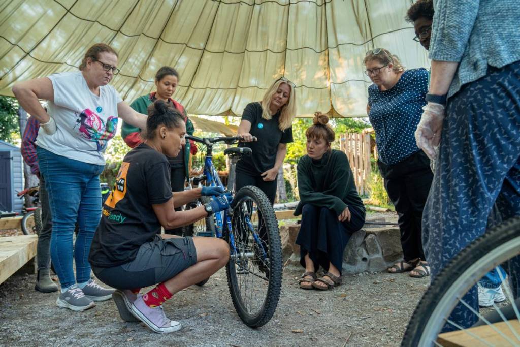 bee pedal ready bike repairs make tracks salford
