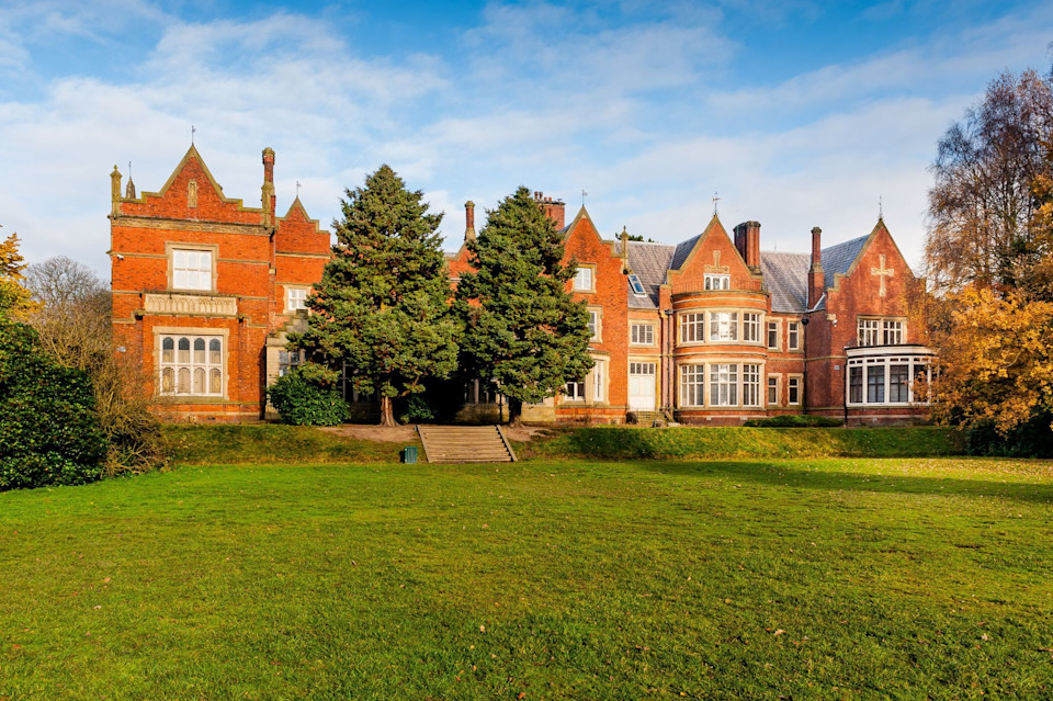 abney hall exterior agatha christie