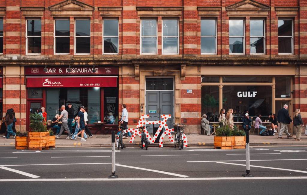 bike ports on manchester's deansgate