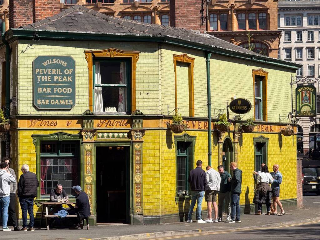 peveril of the peak pub manchester