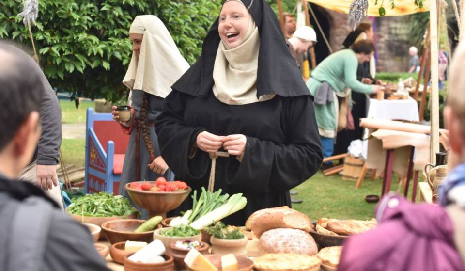 Manchester’s Medieval Quarter is transforming for a massive, free faire this weekend — with birds of prey, historical reenactors &amp; guided tours of the oldest public library in the English-speaking world