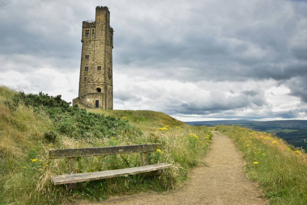 victoria tower huddersfield accessible hiking