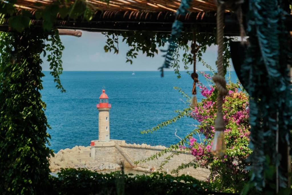 This bar in the citadel of Bastia has a great framed look over the harbour, the lighthouse and the sea.