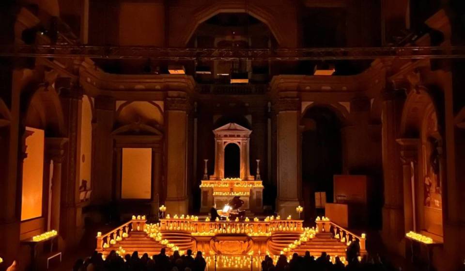 Questa cattedrale di Firenze dell’XI secolo è oggi un incredibile spazio multimediale: ospita mostre immersive e concerti a lume di candela tra le sue pareti millenarie