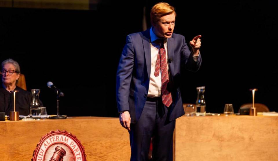 Interaktives Live-Theater in Mannheim setzt euch auf die Geschworenenbank eines fesselnden Kriminalfalles