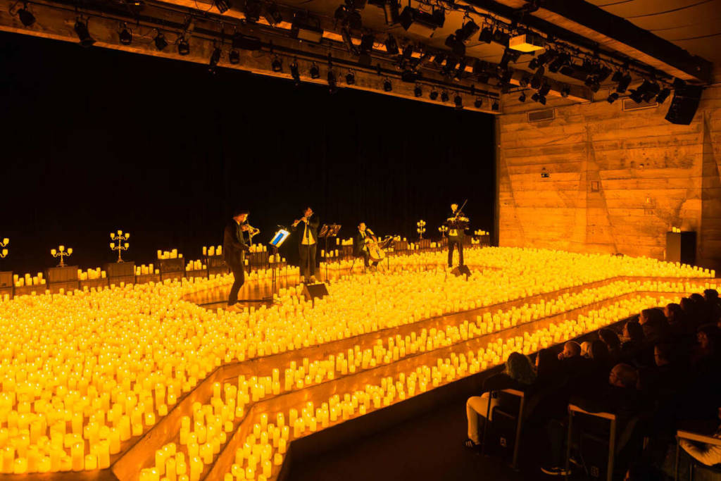 Queen, Coldplay ou Vivaldi… Novos concertos à luz de velas com homenagens a grandes artistas iluminam as noites em Campo Grande