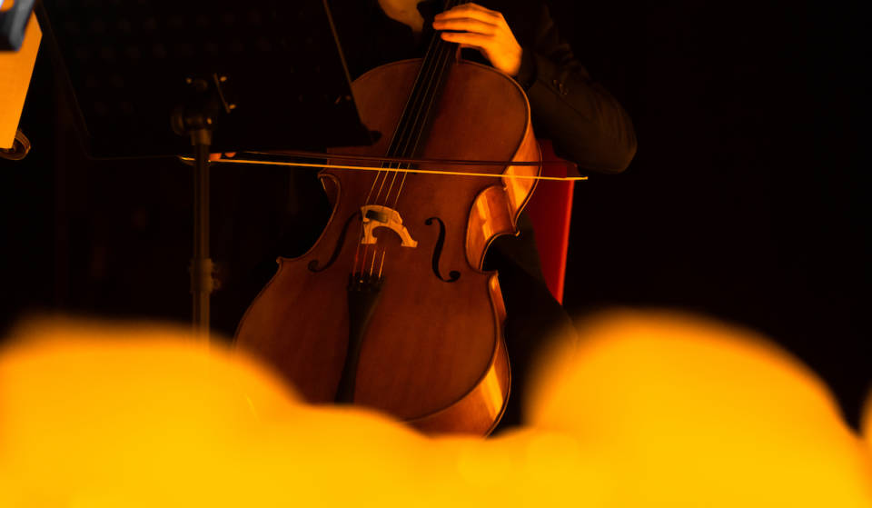 I successi di Lucio Dalla, le colonne sonore di Morricone e le hit dei Queen reinterpretate a lume di candele nei nuovi concerti Candlelight a Pescara