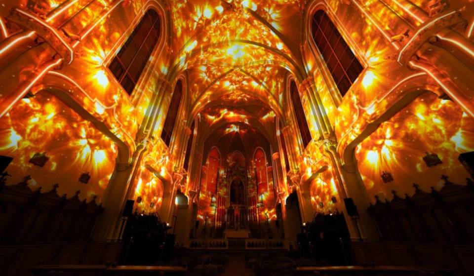 La experiencia inmersiva en una iglesia de Granada: cinco motivos para vivirla antes de que cierre sus puertas