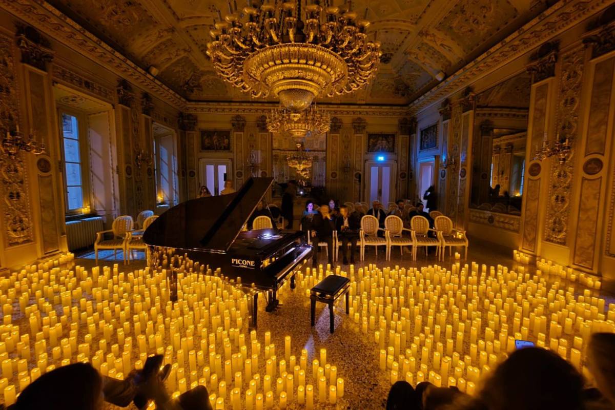 Sala Bianca durante un concerto Candlelight a Como
