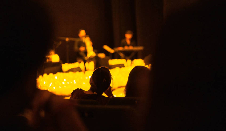 “Me emocionó de principio a fin”: el espectacular concierto en Valdivia a la luz de las velas que acumula puntuaciones de cinco estrellas