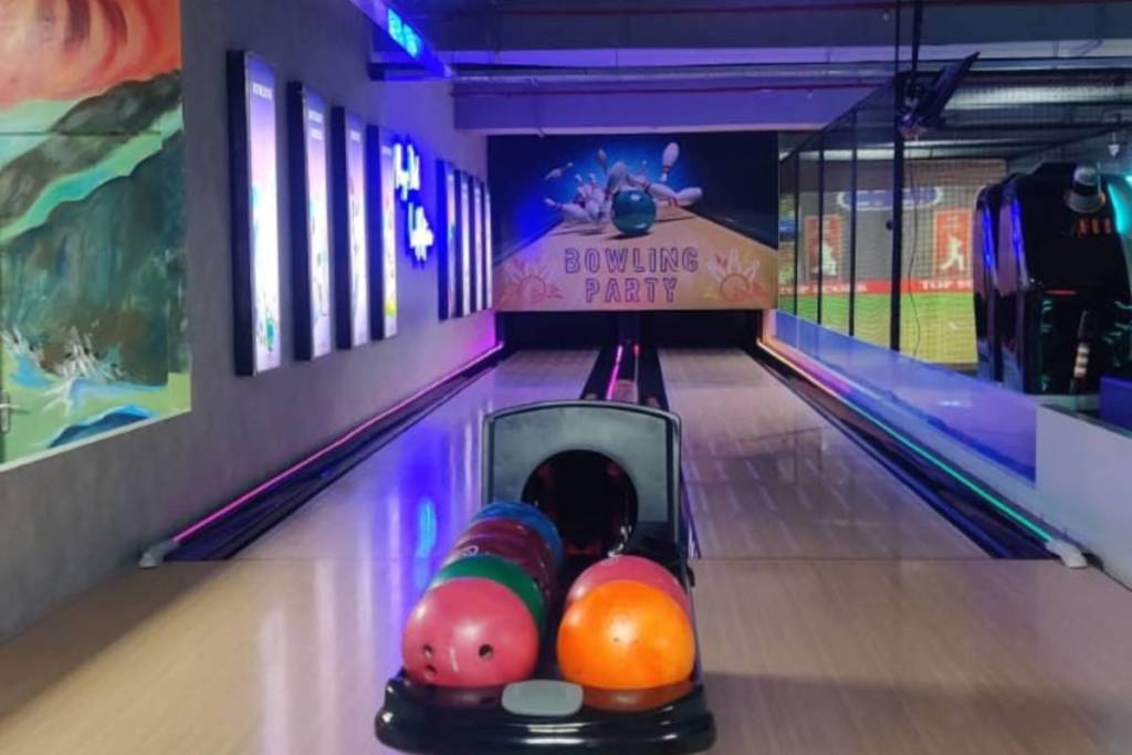 KAGS Fun Zone's two-lane bowling alley