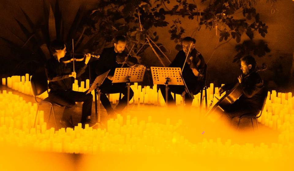 Gänsehautmomente über den Dächern der Altstadt: Candlelight Open Air bringt Live-Musik bei Kerzenschein auf die Grazer Schlossbergbühne