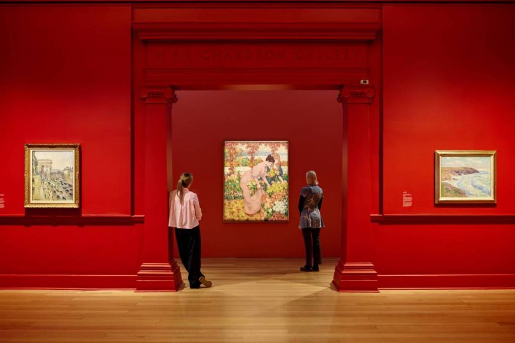 people looking at painting in Geelong Gallery