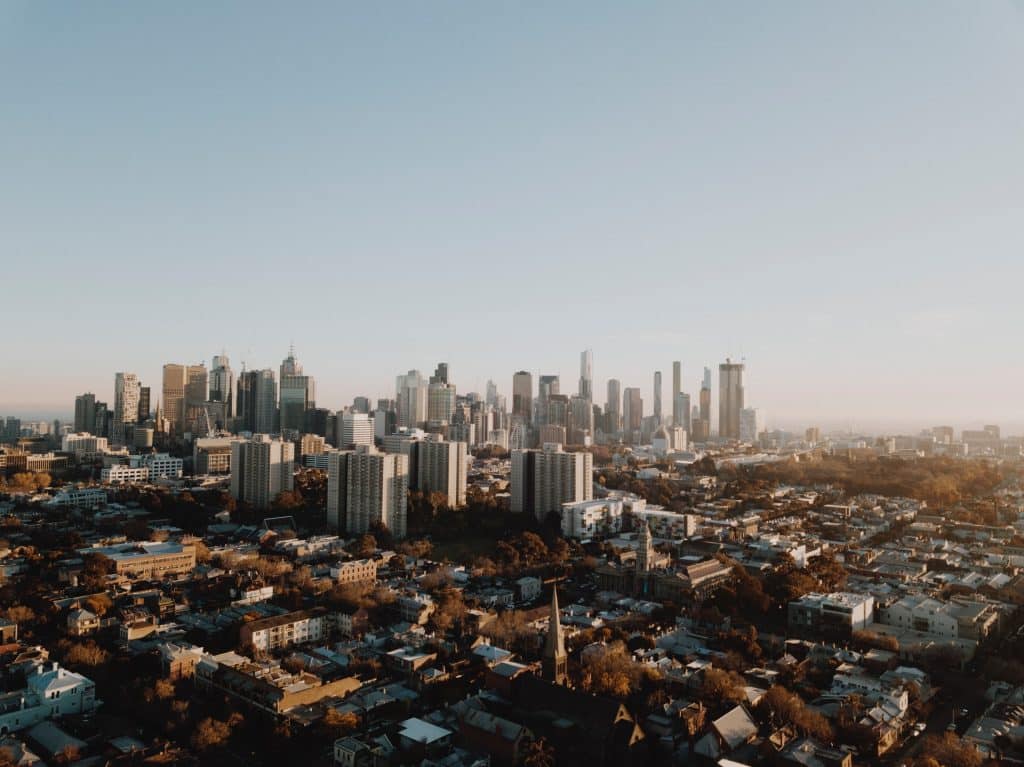 image of melbourne cdb as seen from inner city suburb