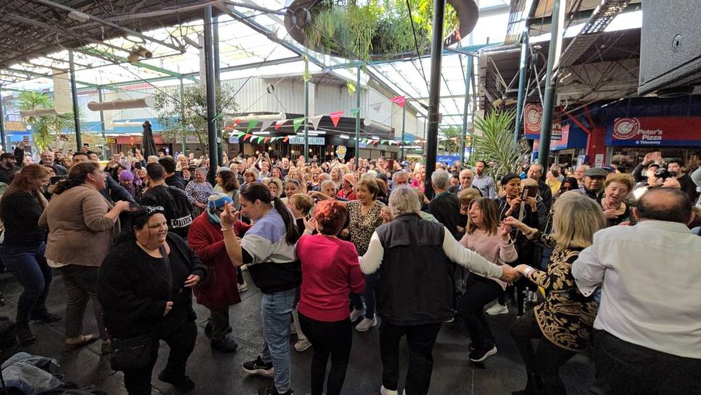 crowds dancing in Preston Market during the Italian Day Festival