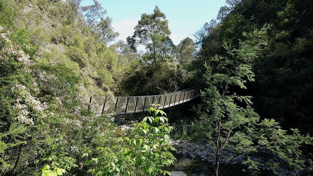 a footbridge over Kiewa River near Mount Beauty