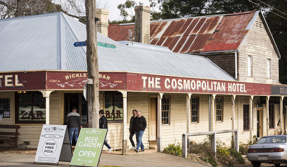 This Small Town In Victoria Has A Charming Main Street – And It’s Perfect For Cosy Winter Escapes