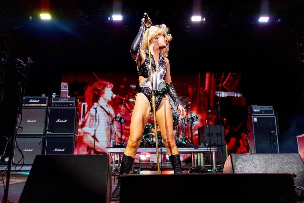 Amyl and the Sniffers performing at Coachella