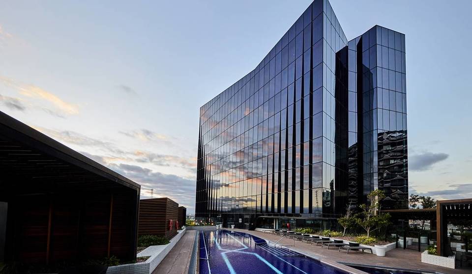This Hotel In Docklands Is Opening Up Their Pool For Summer Swims And Cocktails