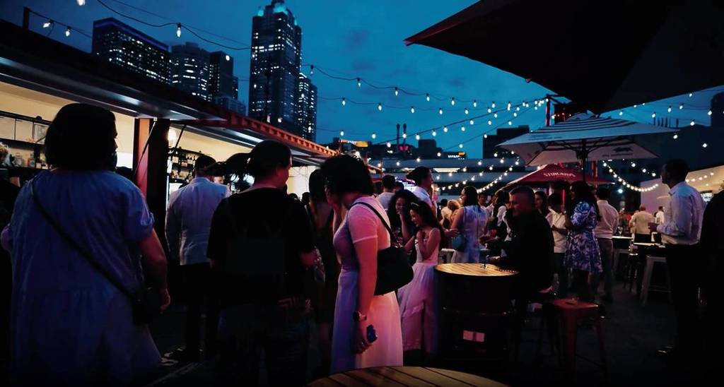 crowds in front of a bar at Spiegel Haus